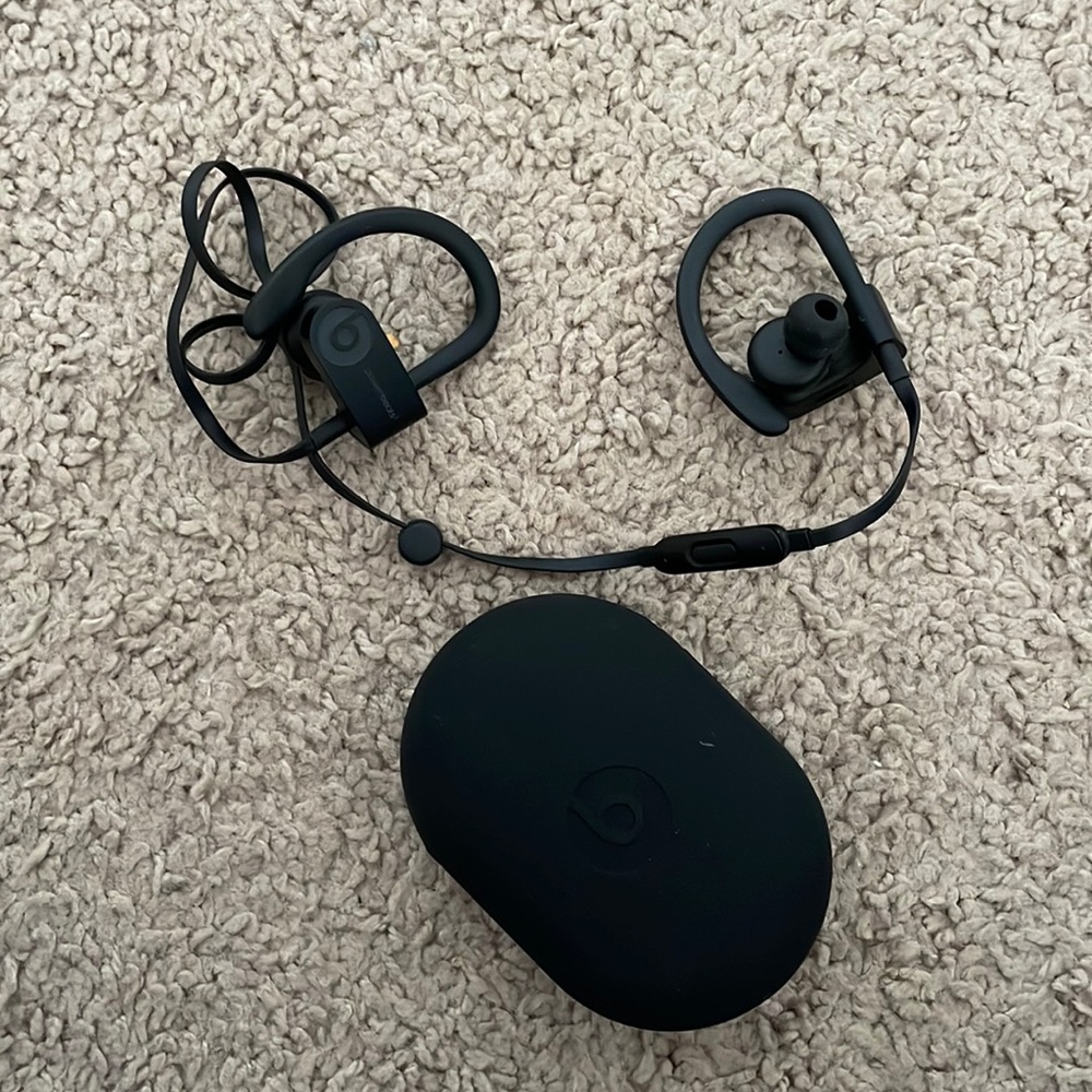 Powerbeats3 Wireless In-Ear Headphones - Black